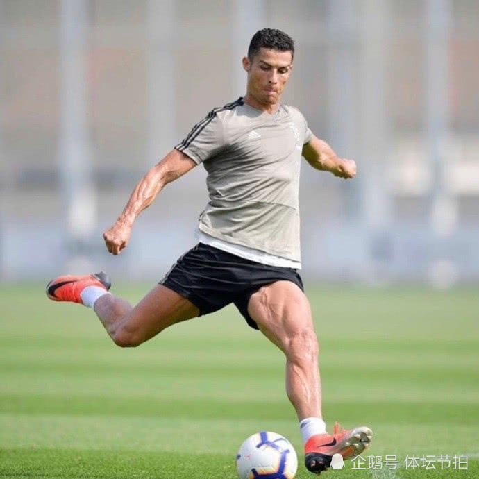 包含国米官方宣布维尔图斯因伤缺席下轮比赛的词条